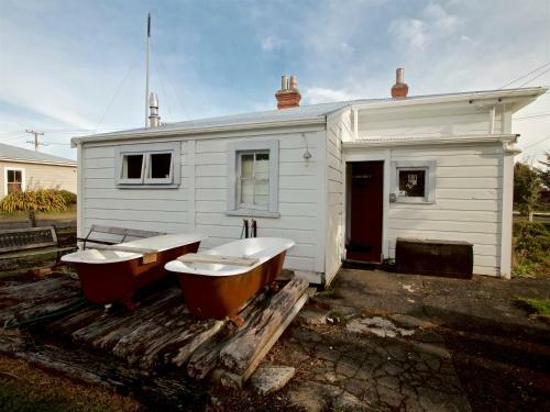 The Miners Cottage - Ohakune Holiday Home