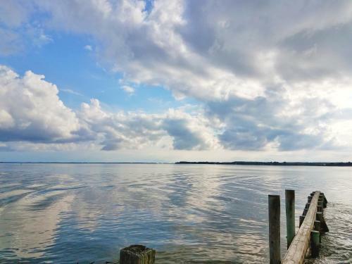 Bed & Breakfast Sandaway Waterfront Lodging