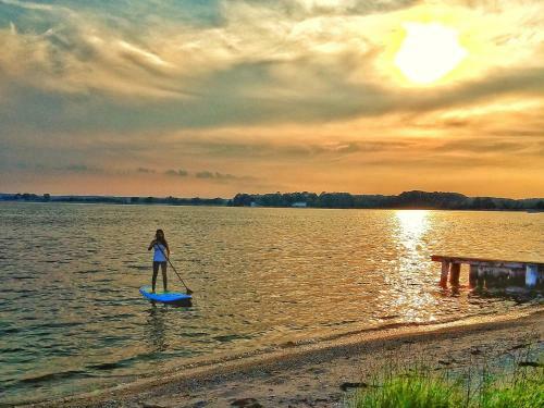 Bed & Breakfast Sandaway Waterfront Lodging
