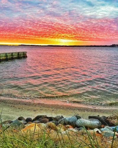 Bed & Breakfast Sandaway Waterfront Lodging