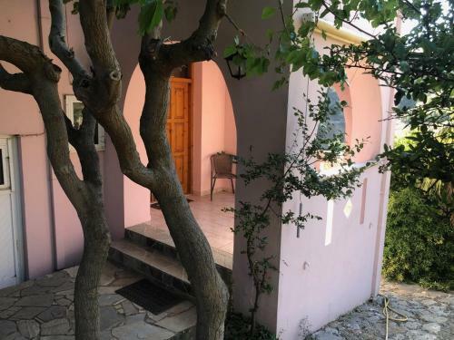 Hostal ?enonas Kourites
