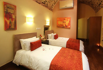 Aparthotel Medieval Castle