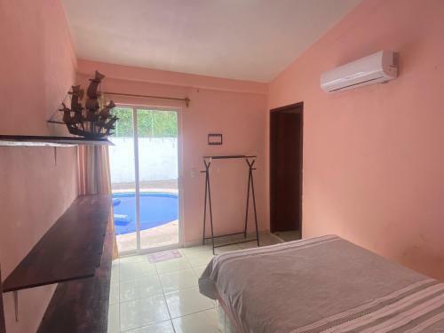 Bed & Breakfast Ixtapa Home By The Beach