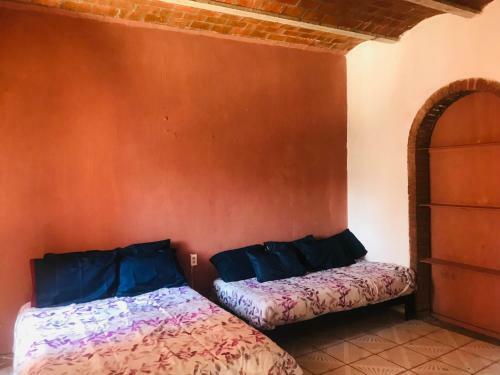 Hostal Hospedaje Bugambilias En Polleros