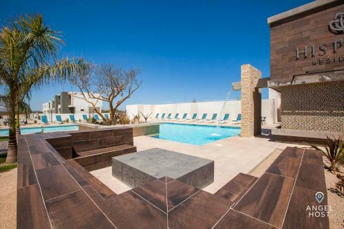 New Residential Area Private Patio And Parking Plus Pool Onsite