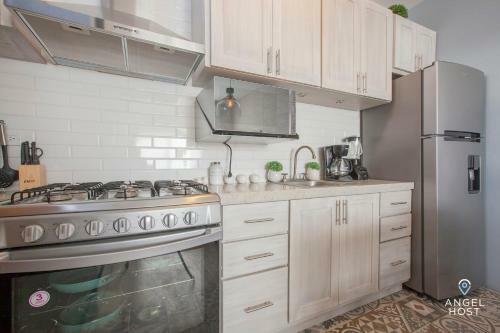 New Residential Area Private Patio And Parking Plus Pool Onsite