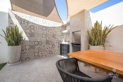 New Residential Area Private Patio And Parking Plus Pool Onsite