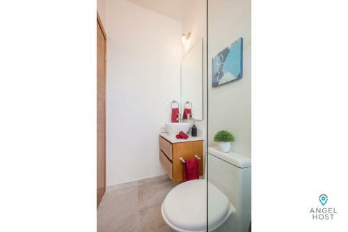 New Residential Area Private Patio And Parking Plus Pool Onsite