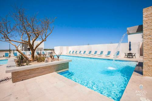 New Residential Area Private Patio And Parking Plus Pool Onsite