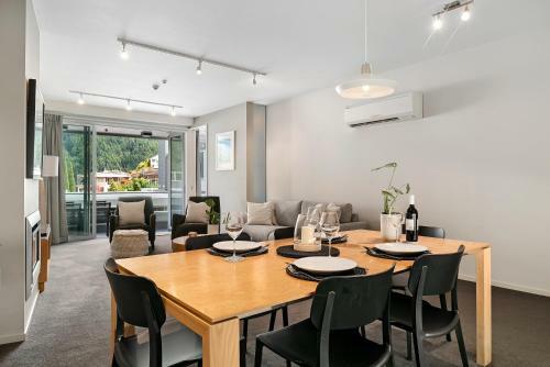 Summit View - Queenstown Central Holiday Apartment