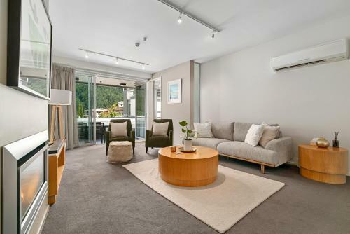 Summit View - Queenstown Central Holiday Apartment