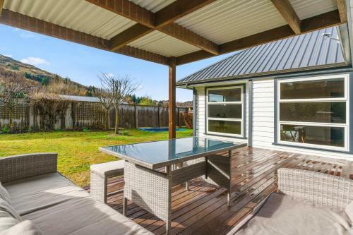 Atley Lodge - Arthurs Point Holiday Home