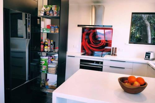 Stunning Home With Amazing Wakatipu Lake Views
