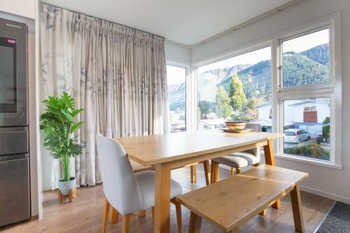 Centrally Located With Hot Tub & Amazing Outside Area