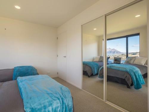 Grand View Queenstown - Queenstown Holiday Home