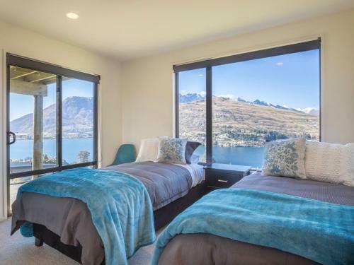 Grand View Queenstown - Queenstown Holiday Home