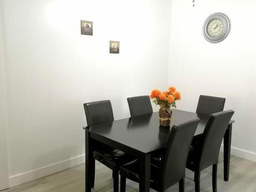 Apartamento Cheerful 3-bedroom Home In Prime Location