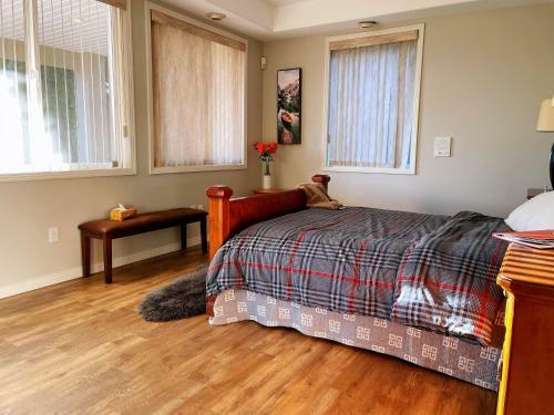 Villa With Amazing Garden And Comfortable Rooms