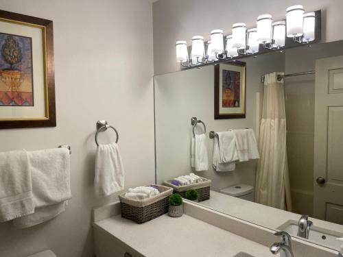 Apartamento Lakefront Condo Sleeps Up To 4