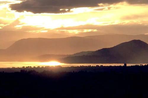 Entire Villa - 3 Bedroom-pool-jacuzzi-amazing View