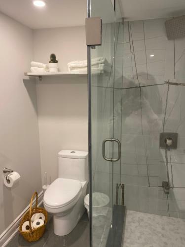 Luxurious And Spacious Apartment With 2 Bedrooms And 2 Baths