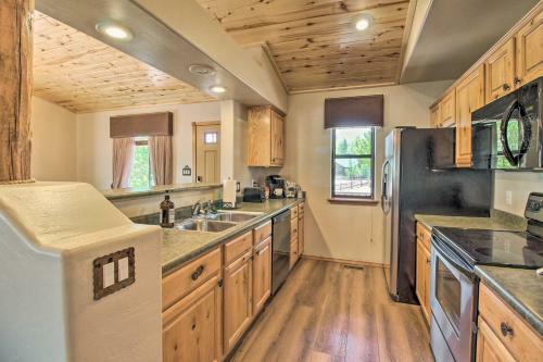 Charming Ribeye Ranch With Hot Tub And Fire Pit