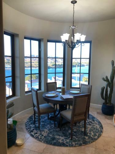 Huge Villa On The Parker Strip