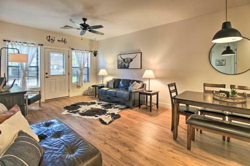Apartamento Rustic-chic Overgaard Condo With Fishing Pond!