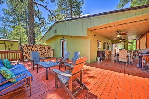 Incredible Munds Park Cabin With Guest Cottage!
