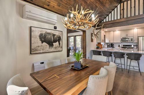 Sunny Cabin With Poker Room And Wraparound Deck!