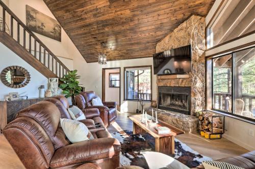 Sunny Cabin With Poker Room And Wraparound Deck!