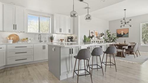 Modern Scottsdale Gem Hike, Golf, Explore!