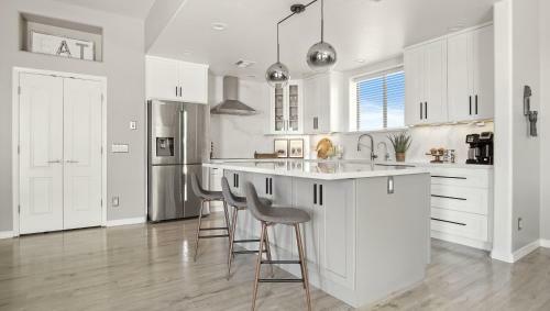 Modern Scottsdale Gem Hike, Golf, Explore!