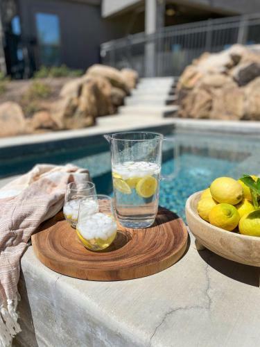 Modern Scottsdale Gem Hike, Golf, Explore!