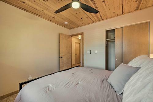 Chalet-style Cabin With Wraparound Deck And Views