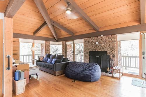 Glass House Elk Rim Pine Cabin