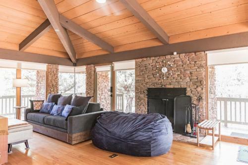 Glass House Elk Rim Pine Cabin