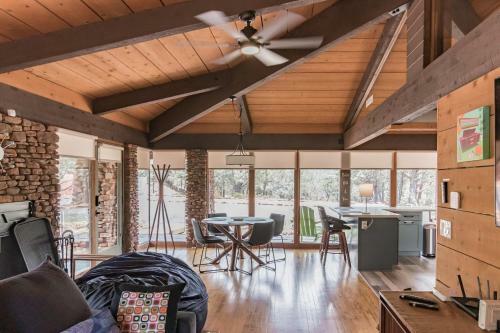 Glass House Elk Rim Pine Cabin