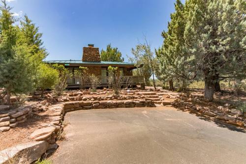 Glass House Elk Rim Pine Cabin