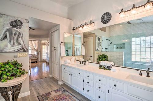 Sun-dappled Gem With Entertainment Backyard!