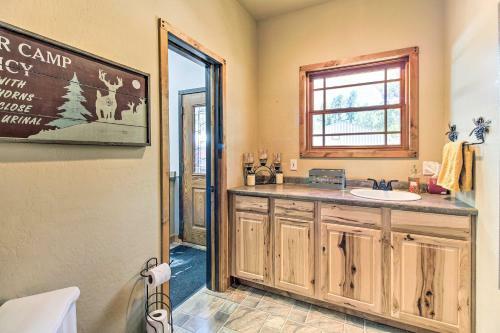 Evolve Spacious Bohemian Cabin 9 Miles To Lake!