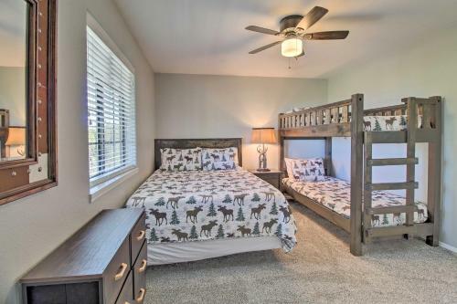 Modern Show Low Retreat With Deck And Mtn Views!