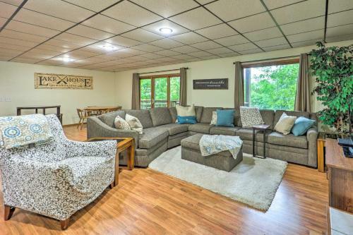 Waterfront Home On Beaver Lake With 2 Decks!