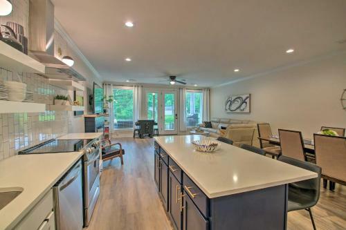 Waterfront Lake Hamilton Home With Boat Dock!