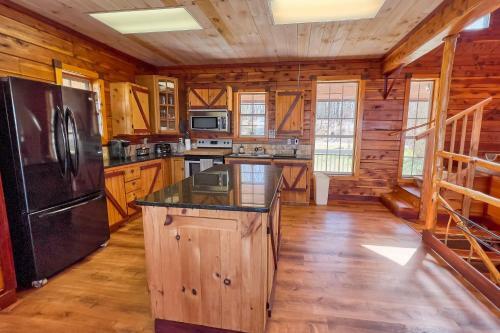 The Mountain Crest Cabin