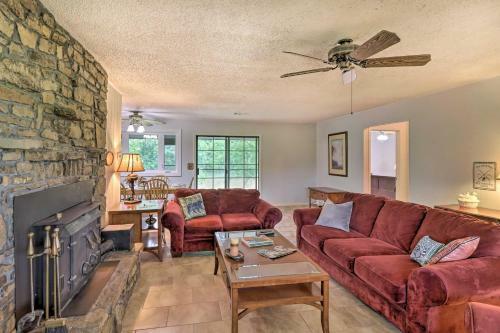 Charming Norfork Getaway And White River Access