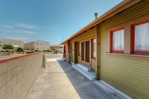 Charming Designer Craftsman Near Downtown La