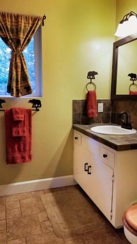Cedar Ridge Retreat