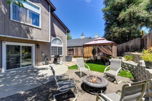 Chic Antelope Home With A Cozy Backyard Escape