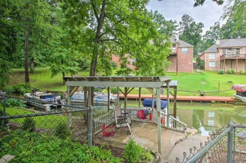 Charming Hot Springs Retreat With Boat Dock!